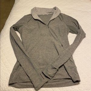 Lululemon gray long sleeve running top